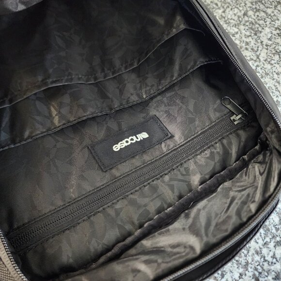 NWT Incase Designs ICON Lite Pack 15"βSleek Protection On the Go π (#706) - Picture 9 of 11